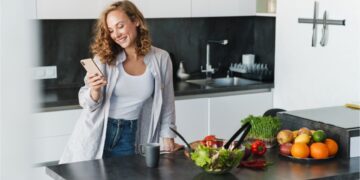 smiling woman wearing casual clothes