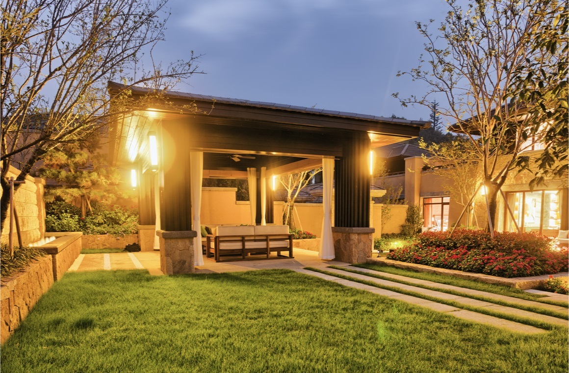 night scene of backyard of modern villa