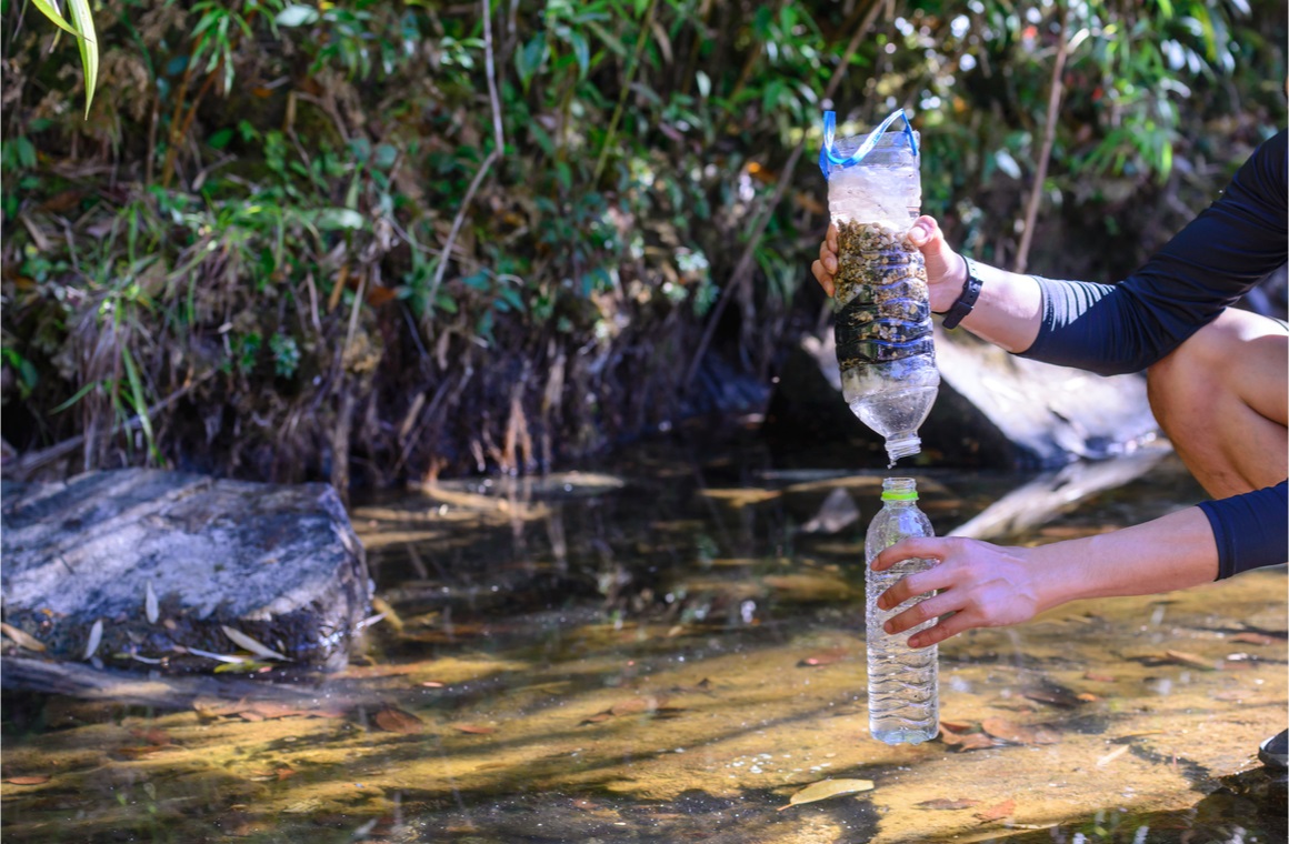 simple natural water filtering gear