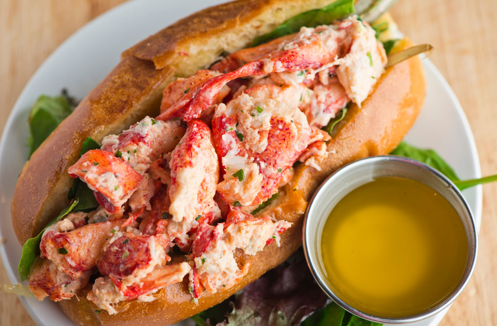 lobster roll traditional