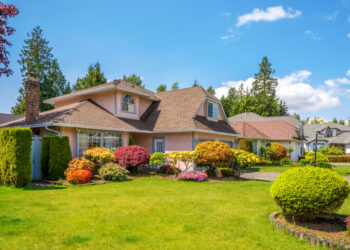 luxury house beautiful landscaping