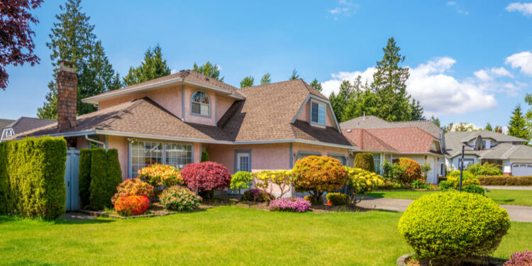 luxury house beautiful landscaping