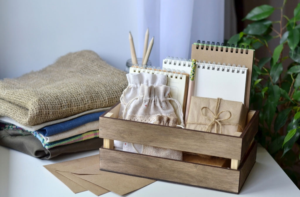 eco friendly stationery wooden box