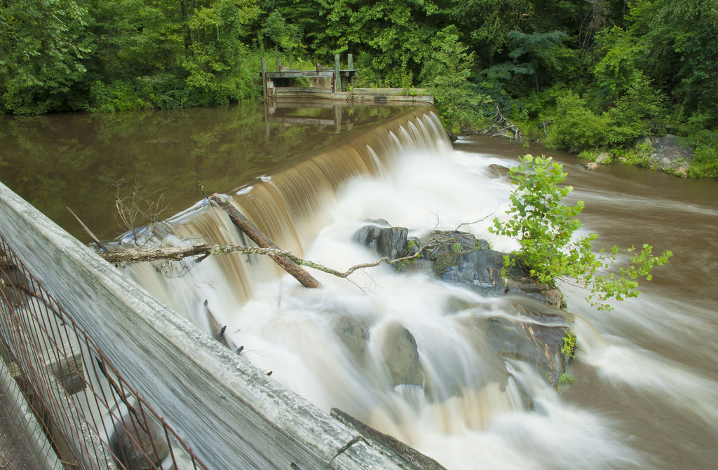 log exposure river view