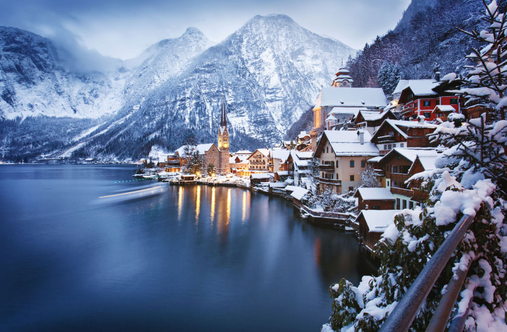 winter vies of hallstatt