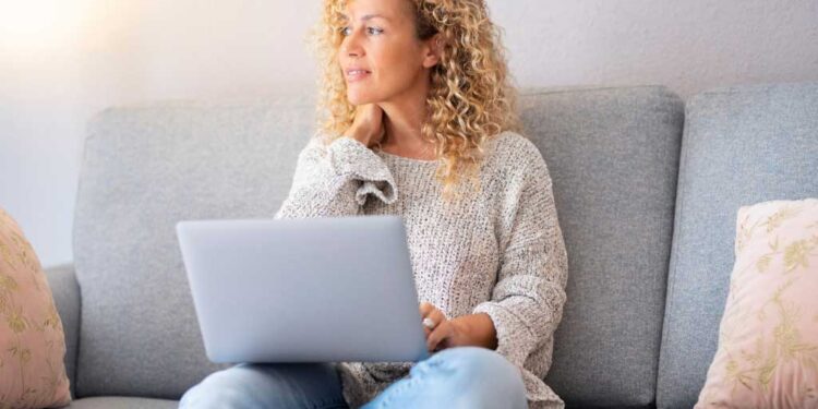 single woman laptop internet connection