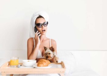 celebrity woman sunglasses towel