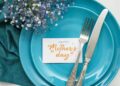 stylish table setting flowers mothers