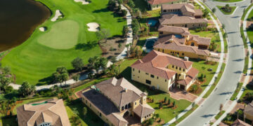 aerial view lovely florida golf